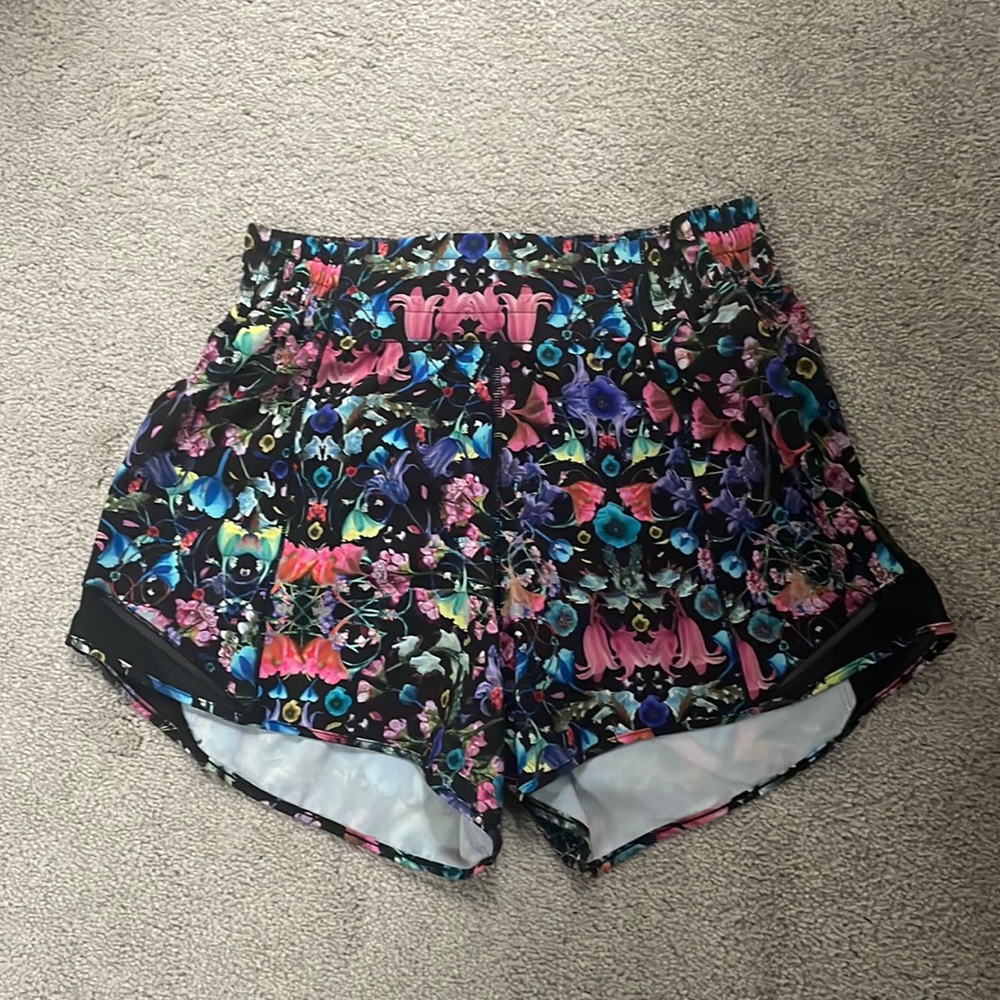 Lululemon hotty hot high rise shorts